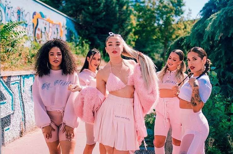 Lola Indigo en concierto en Zaragoza