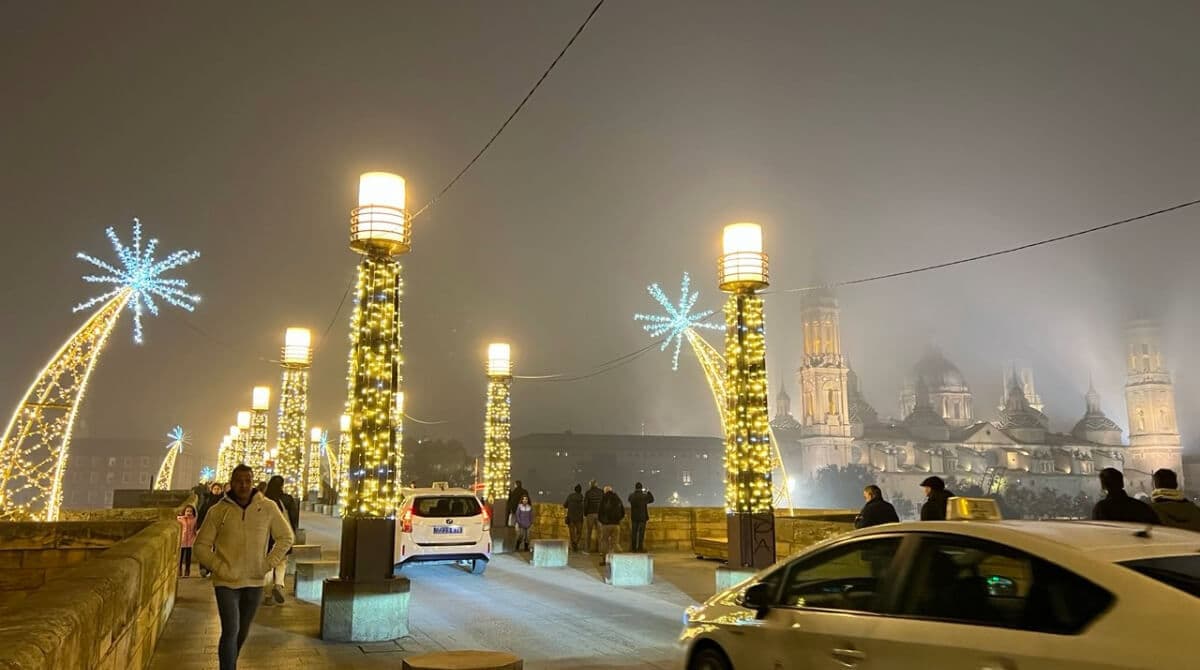 Corte del Puente de Piedra de Zaragoza