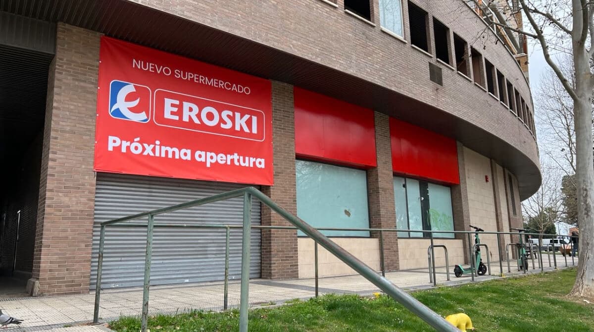 Mercadona “cede” un gran local a la competencia en Zaragoza: un nuevo supermercado llega a esta zona de la ciudad