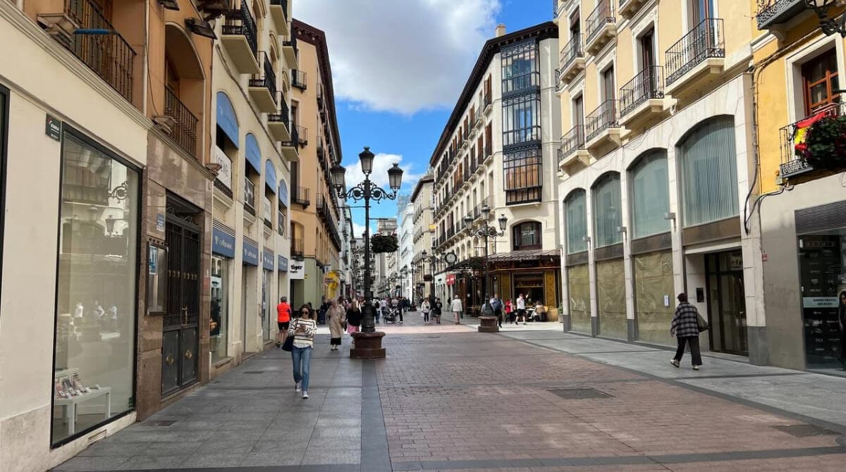 Supermercado en la calle Alfonso I