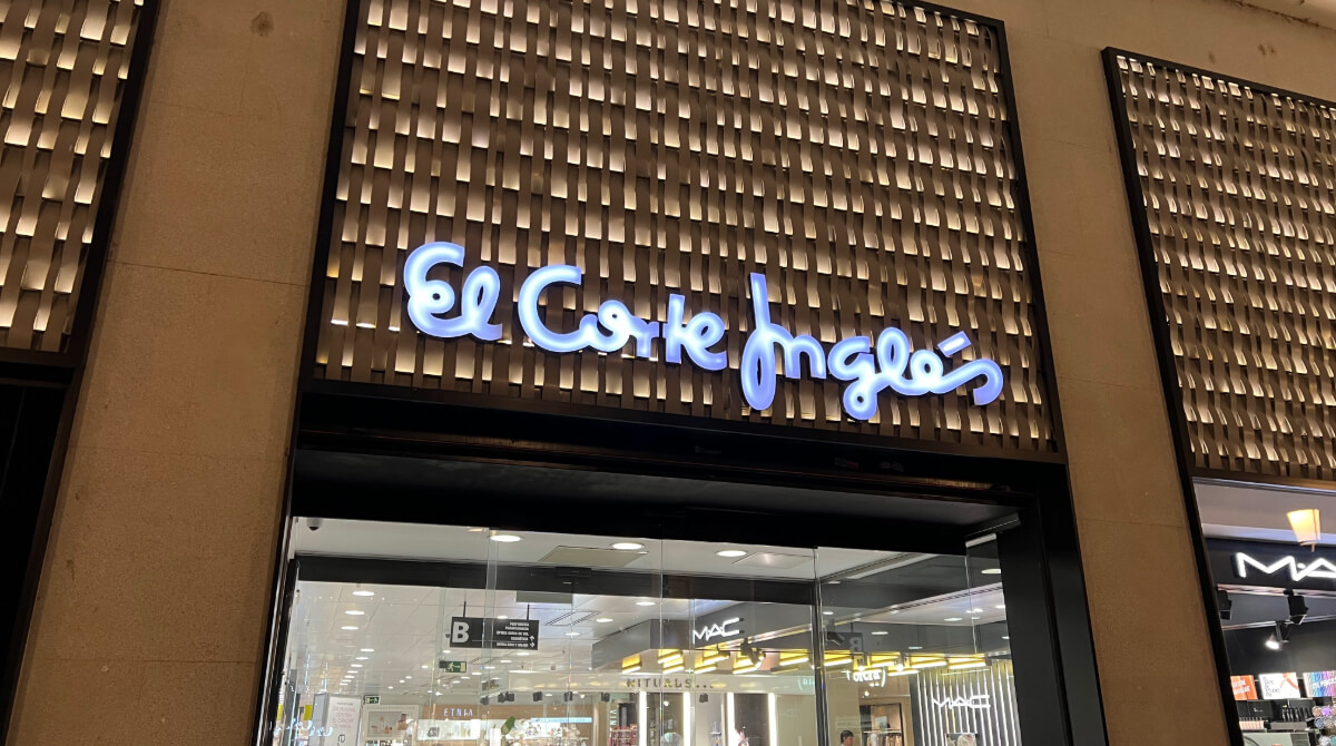 One of the El Corte Inglés stores in Zaragoza is closing.